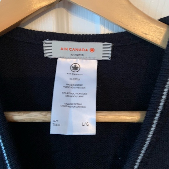 Vintage Air Canada 🇨🇦 navy wool blend cardigan size Large - Picture 2 of 8